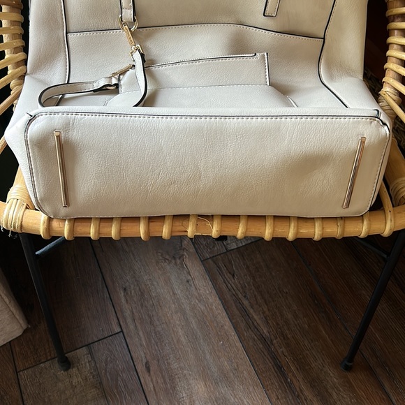 Steve Madden Tote - Picture 12 of 14